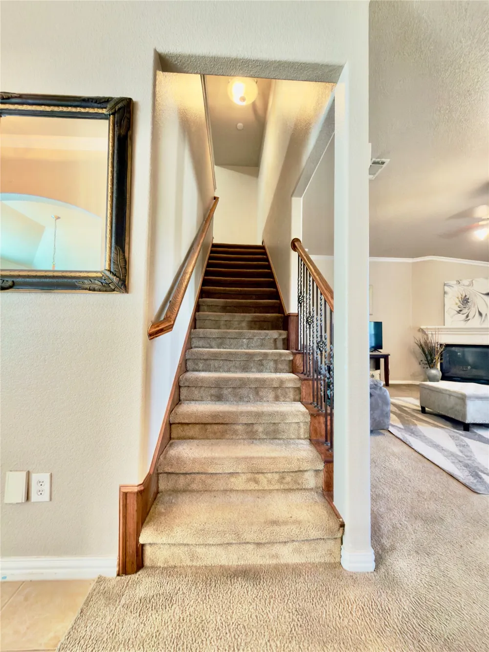 632 Rolling Hills Lane DeSoto, TX 75115