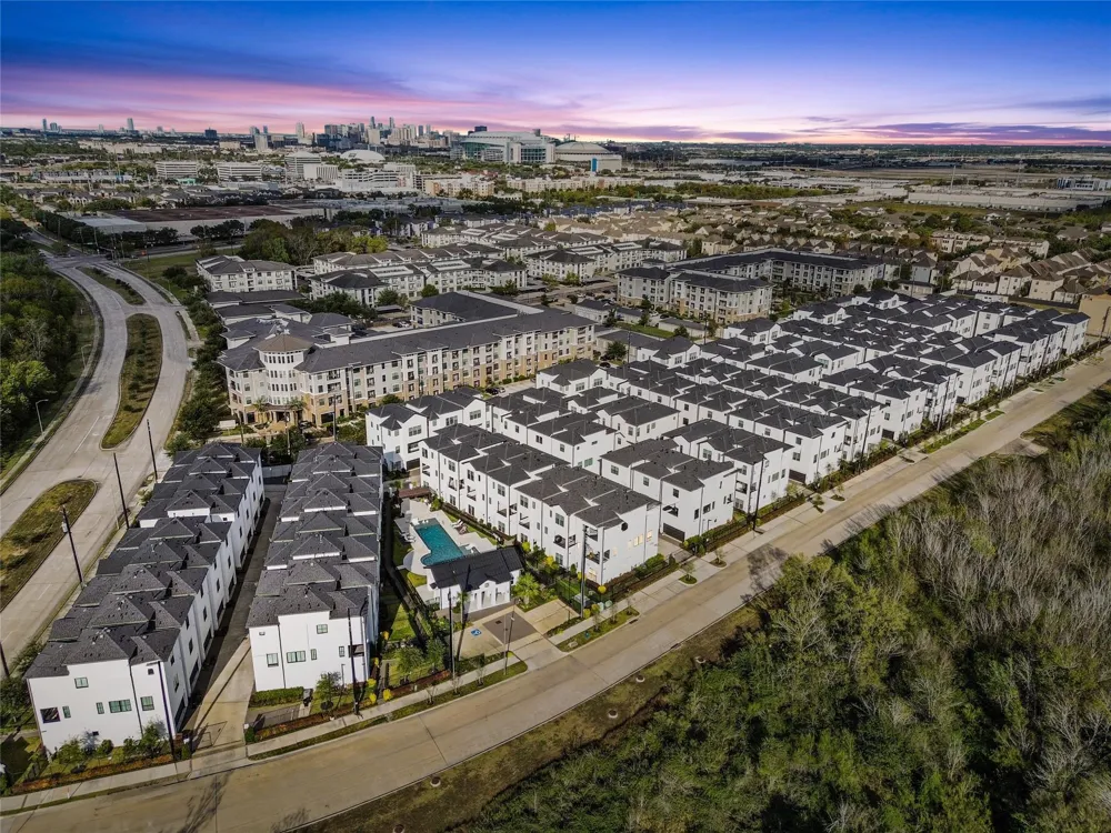 2706 Grand Fountains Drive #G Houston, TX 77054