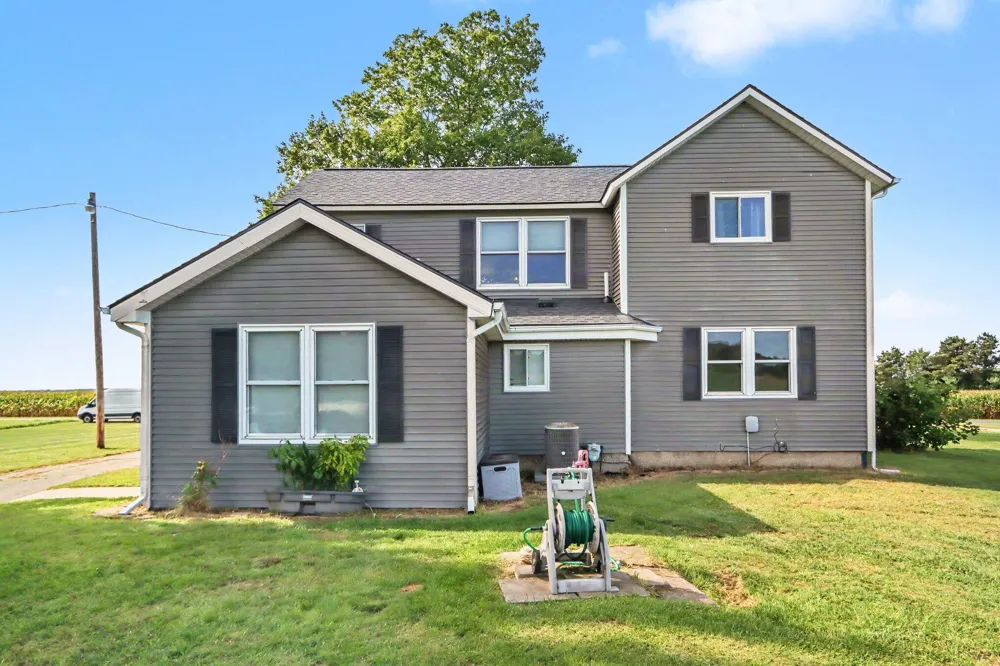 35545 County Road 669 Decatur, MI 49045