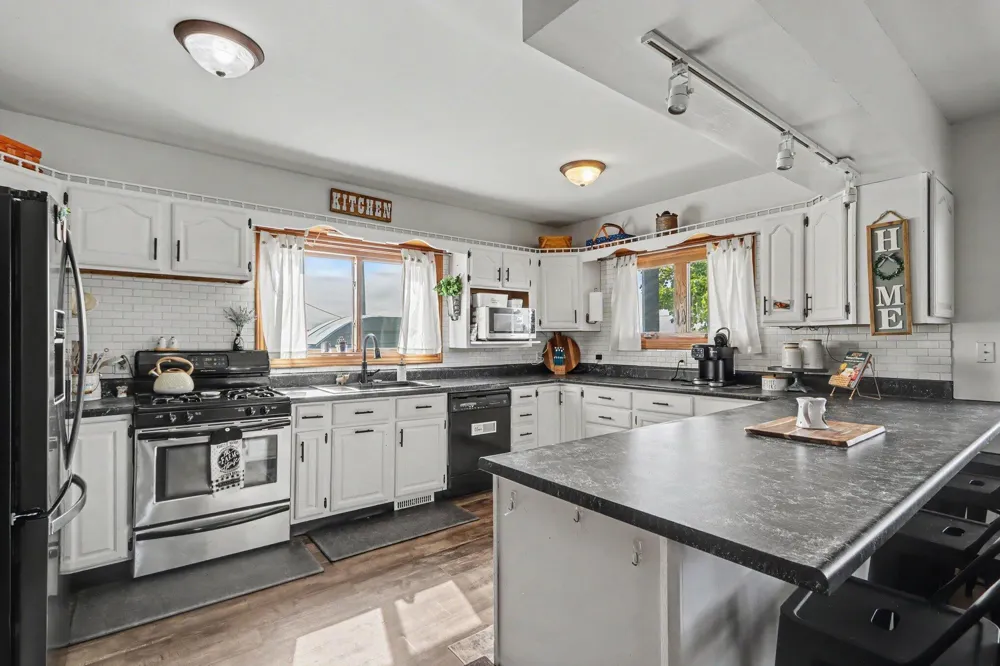 35545 County Road 669 Decatur, MI 49045