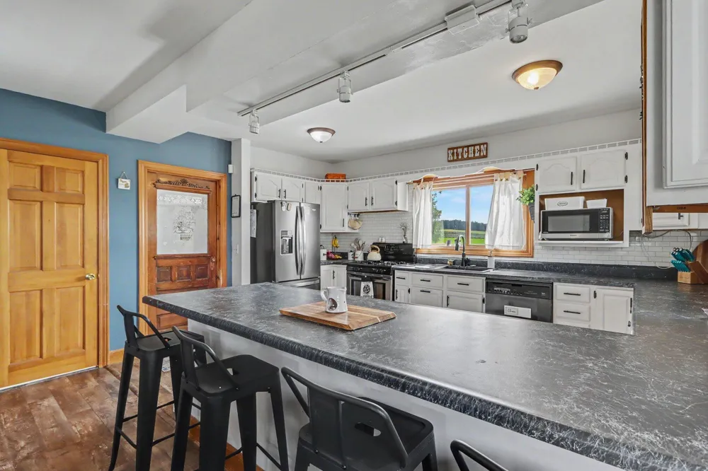 35545 County Road 669 Decatur, MI 49045