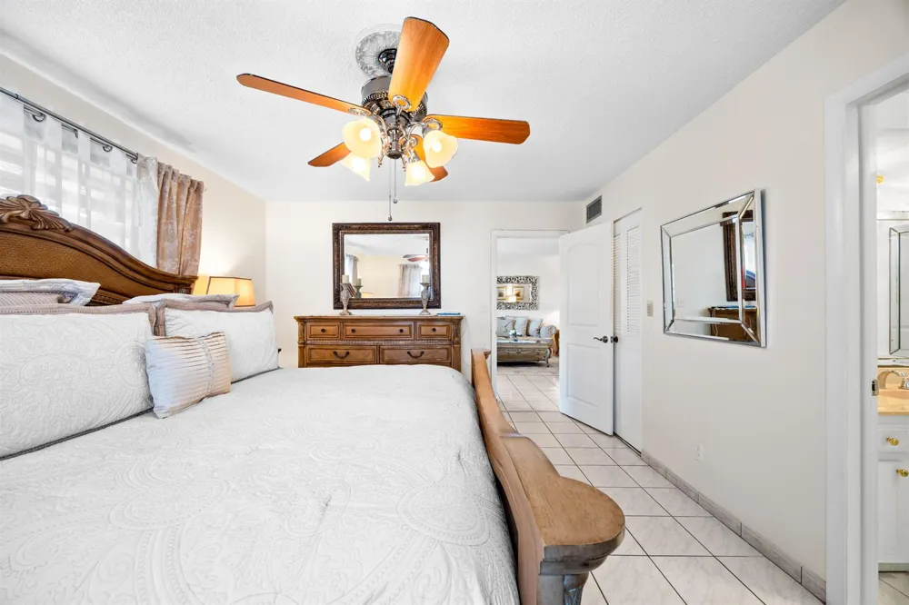 4000 NW 44th Avenue #315 Lauderdale Lakes, FL 33319