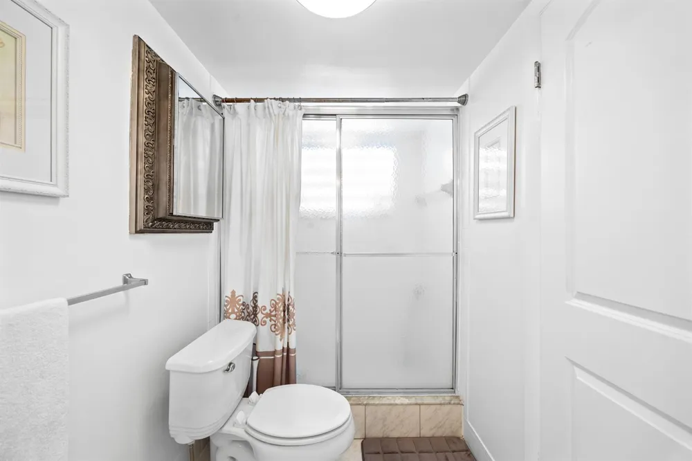 4000 NW 44th Avenue #315 Lauderdale Lakes, FL 33319