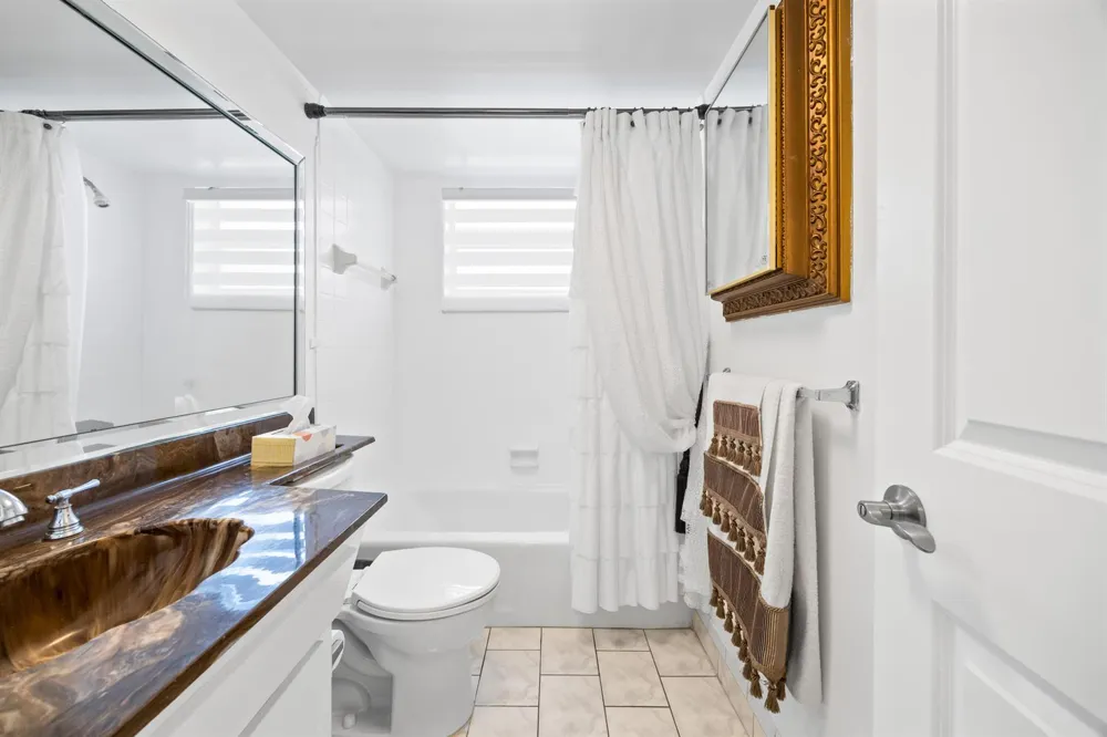 4000 NW 44th Avenue #315 Lauderdale Lakes, FL 33319