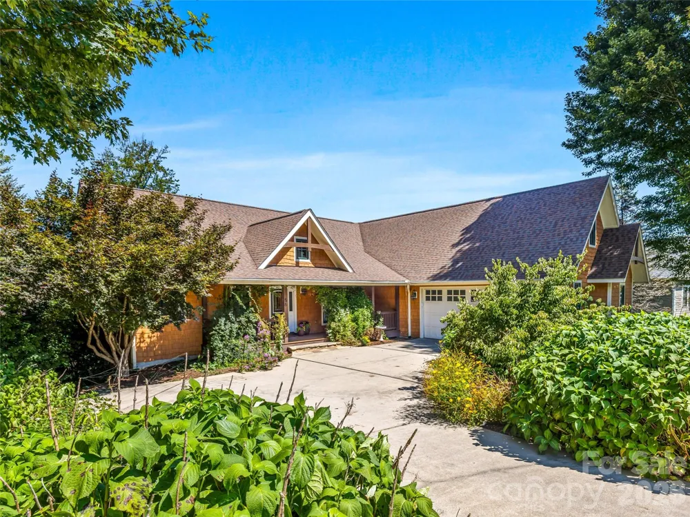 56 Devonshire Drive Mills River, NC 28759