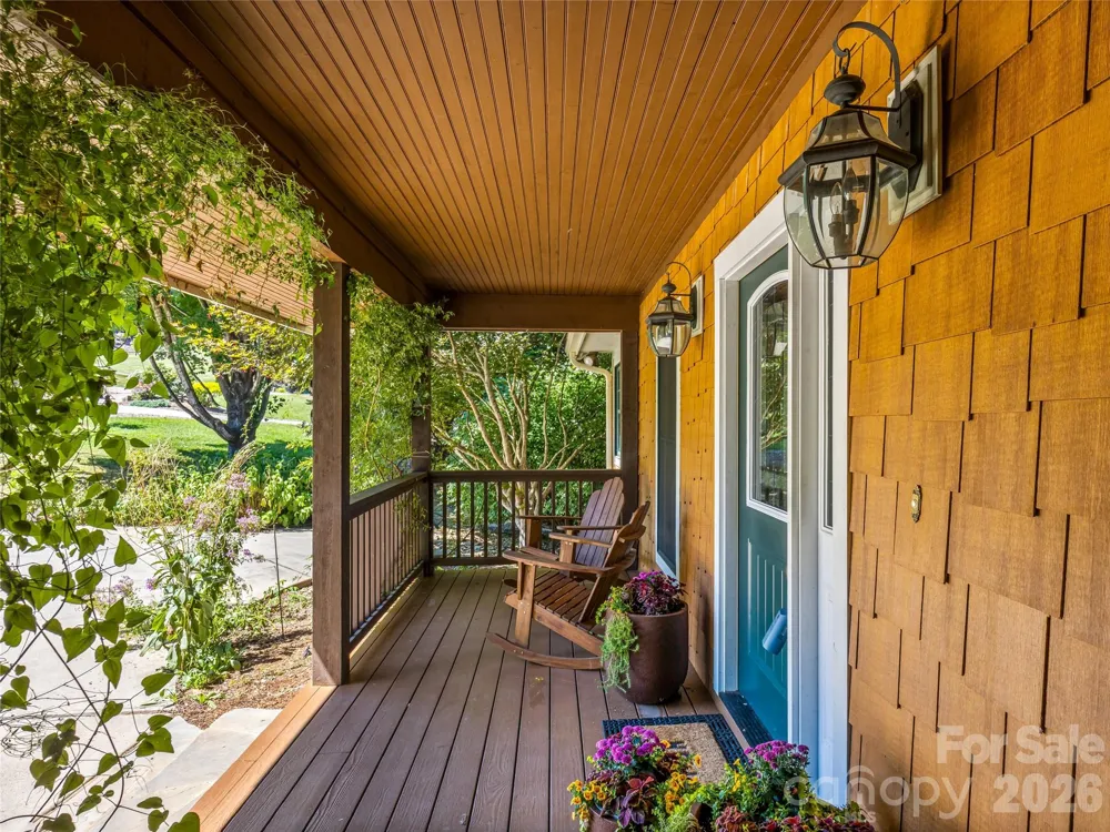 56 Devonshire Drive Mills River, NC 28759