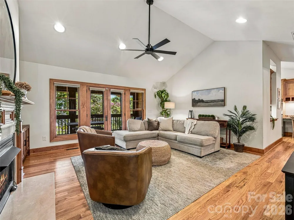 56 Devonshire Drive Mills River, NC 28759