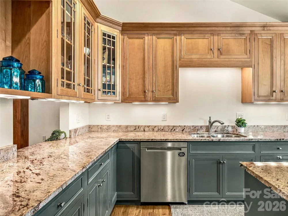 56 Devonshire Drive Mills River, NC 28759