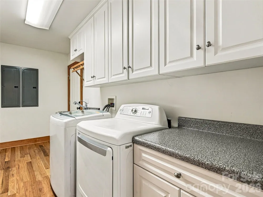 56 Devonshire Drive Mills River, NC 28759