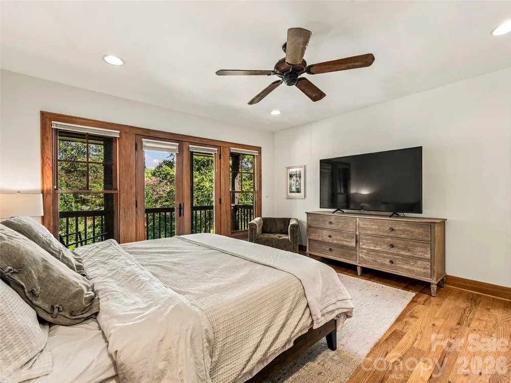 56 Devonshire Drive Mills River, NC 28759