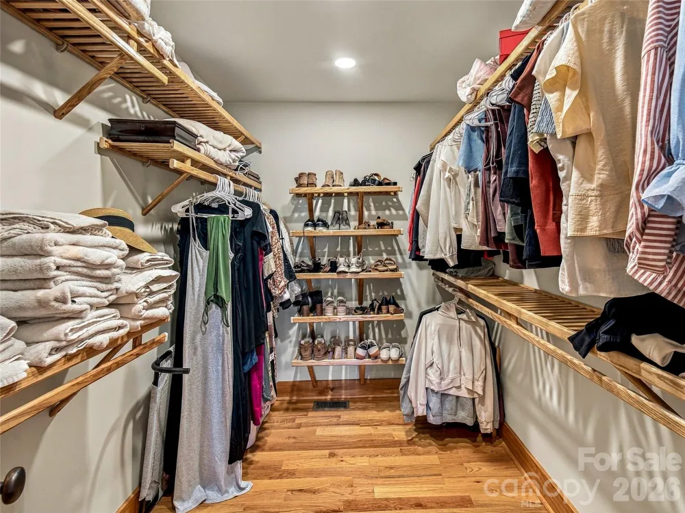 56 Devonshire Drive Mills River, NC 28759