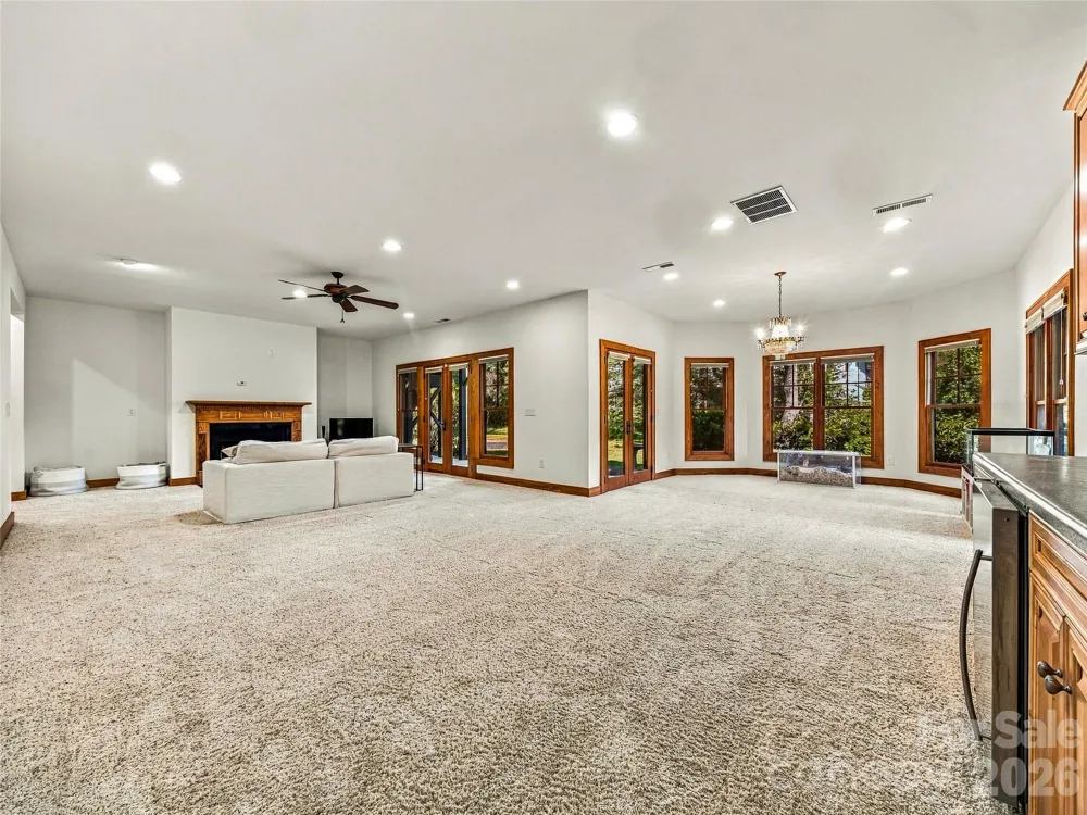 56 Devonshire Drive Mills River, NC 28759