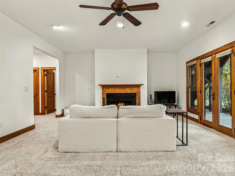 56 Devonshire Drive Mills River, NC 28759