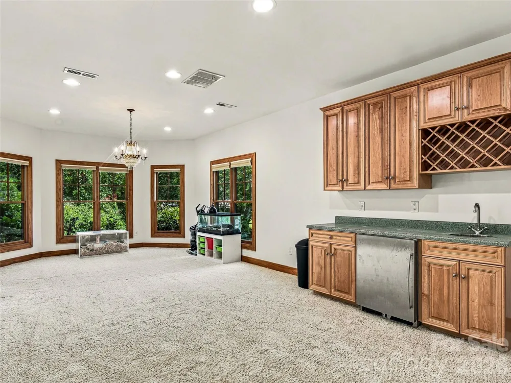 56 Devonshire Drive Mills River, NC 28759