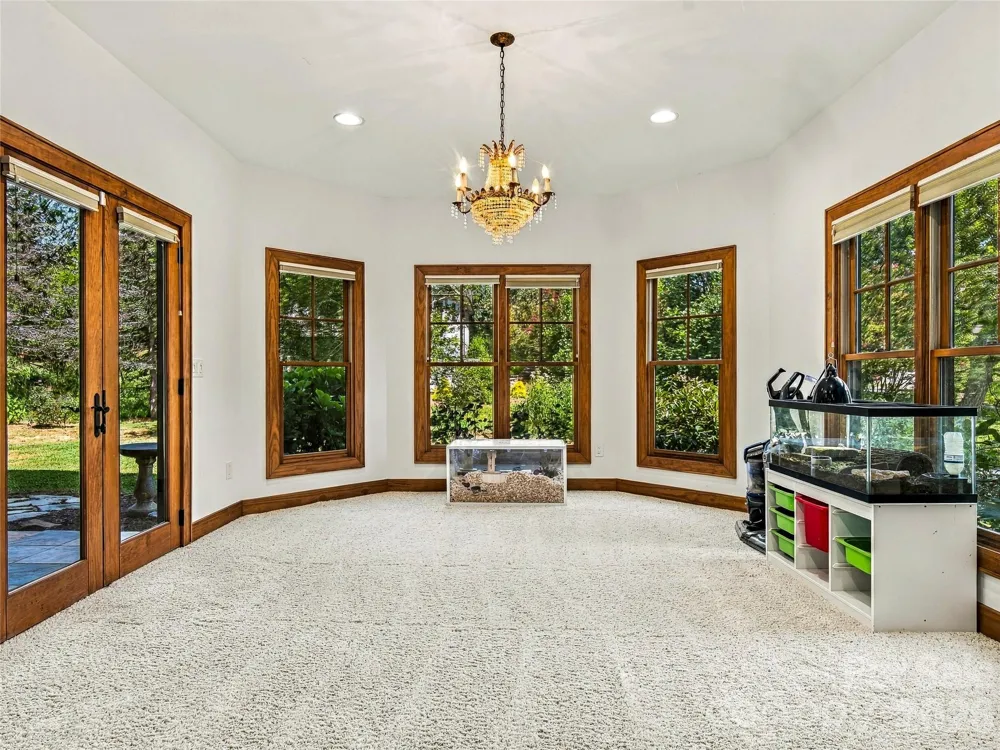 56 Devonshire Drive Mills River, NC 28759