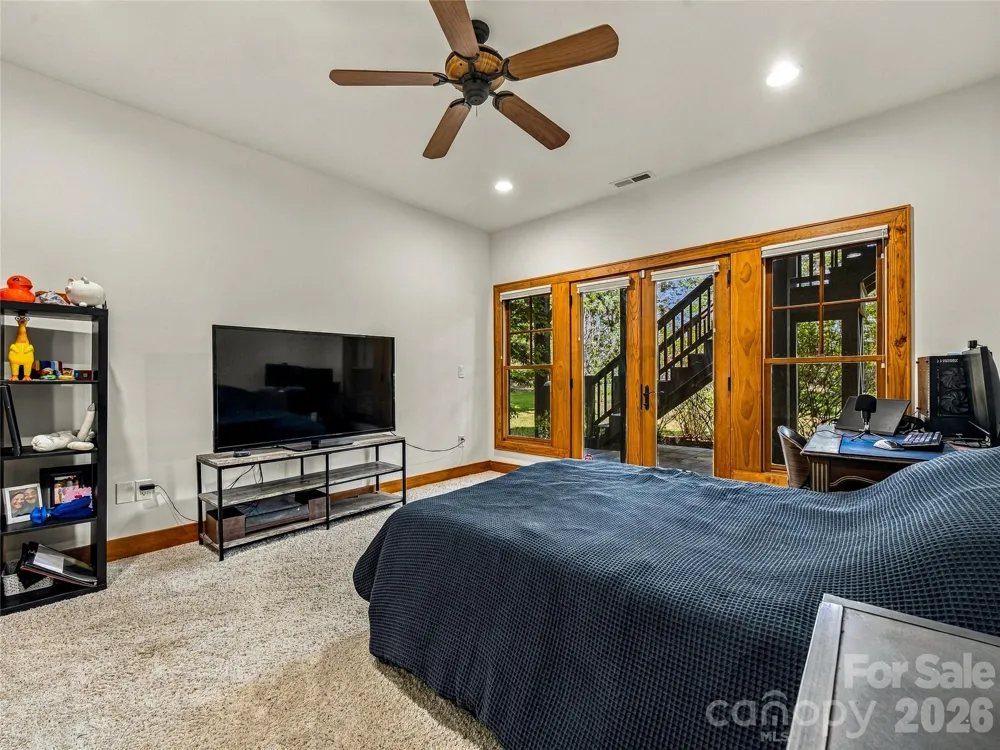 56 Devonshire Drive Mills River, NC 28759