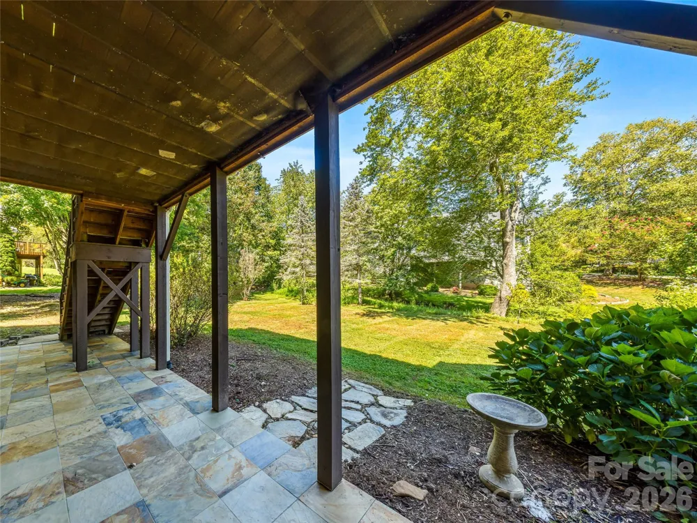 56 Devonshire Drive Mills River, NC 28759