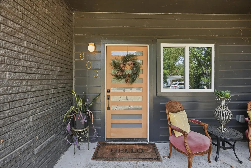 803 W Bluff Street Granbury, TX 76048