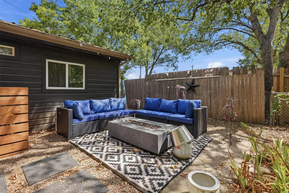 803 W Bluff Street Granbury, TX 76048