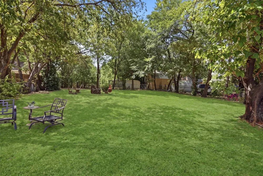 803 W Bluff Street Granbury, TX 76048