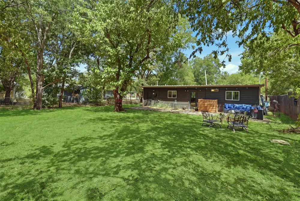 803 W Bluff Street Granbury, TX 76048