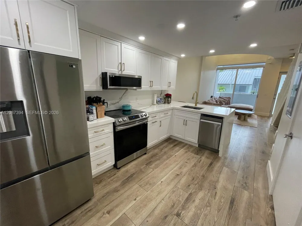 3339 Virginia St #141 Miami, FL 33133