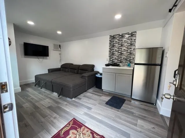 1609 SW 14TH STREET Fort Lauderdale, FL 33312
