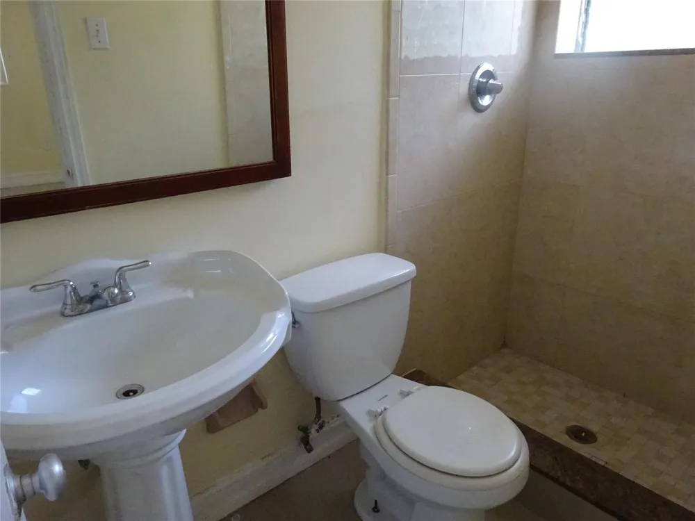 740 E EVANSTON CIRCLE Fort Lauderdale, FL 33312