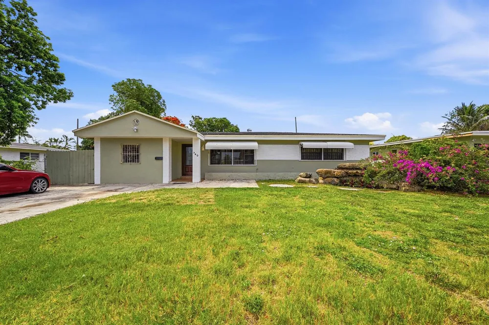 740 E EVANSTON CIRCLE Fort Lauderdale, FL 33312