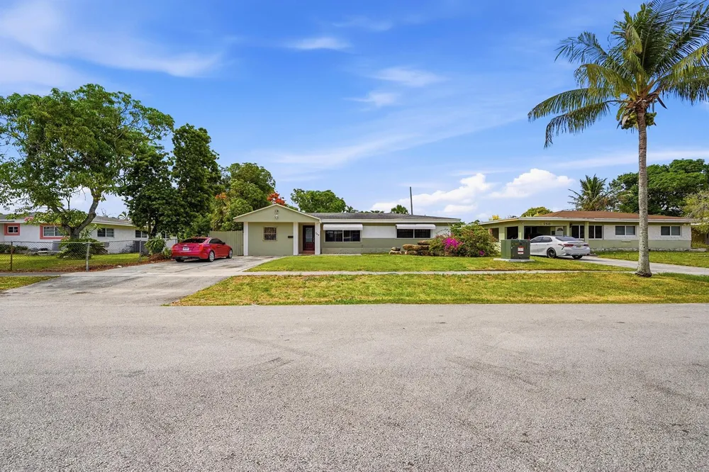 740 E EVANSTON CIRCLE Fort Lauderdale, FL 33312