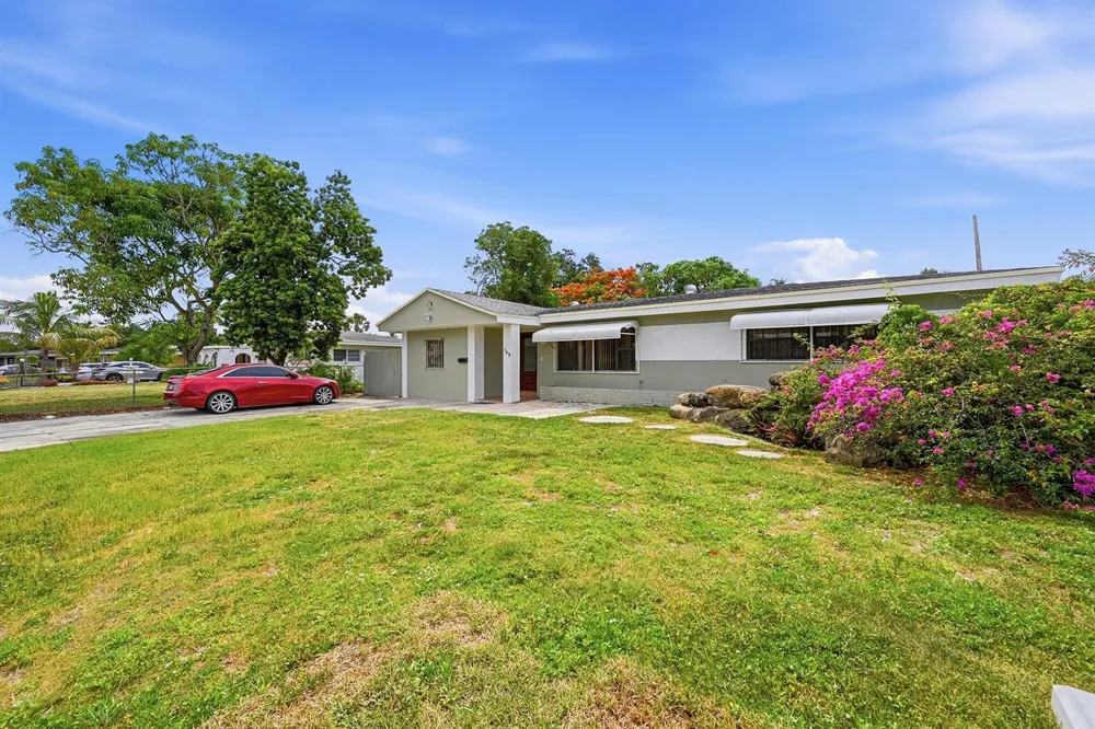 740 E EVANSTON CIRCLE Fort Lauderdale, FL 33312