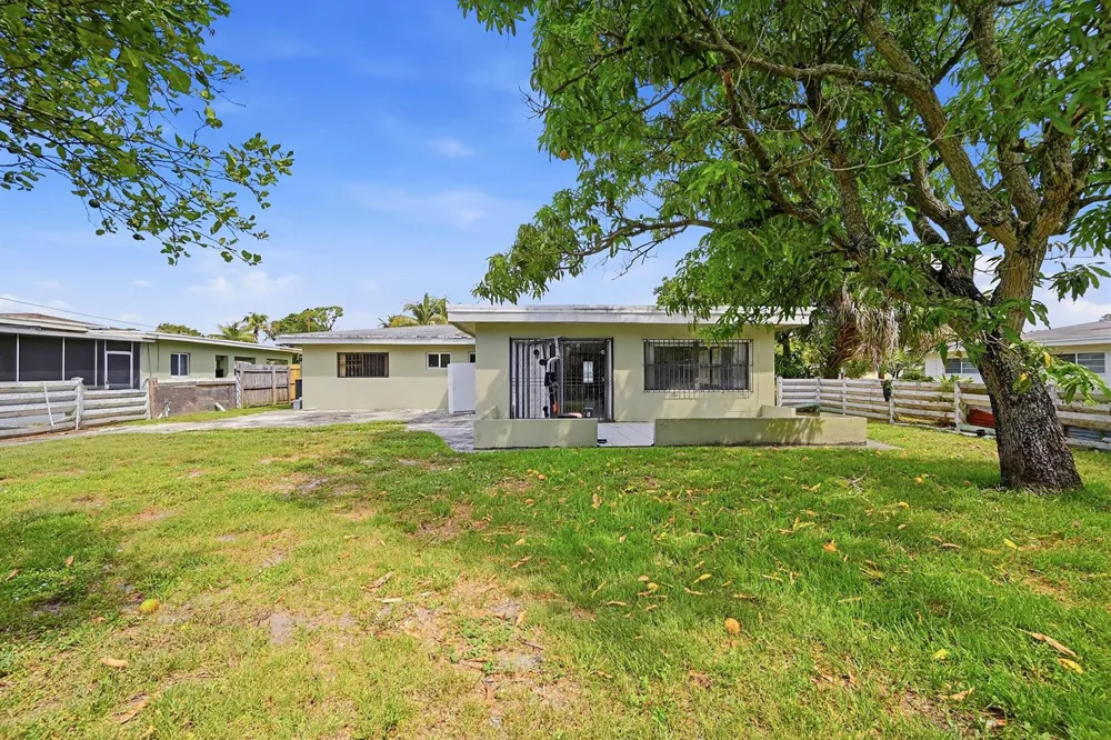 740 E EVANSTON CIRCLE Fort Lauderdale, FL 33312