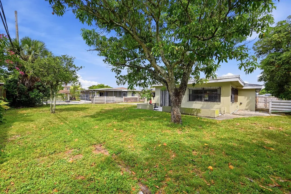 740 E EVANSTON CIRCLE Fort Lauderdale, FL 33312