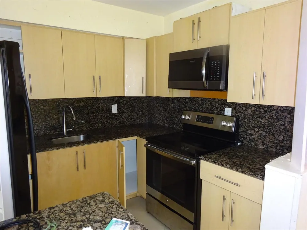 740 E EVANSTON CIRCLE Fort Lauderdale, FL 33312