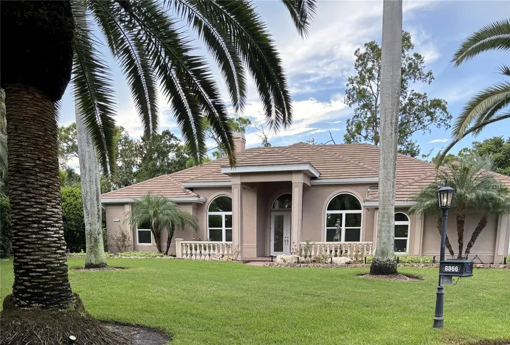 8866 BLOOMFIELD BOULEVARD Sarasota, FL 34238