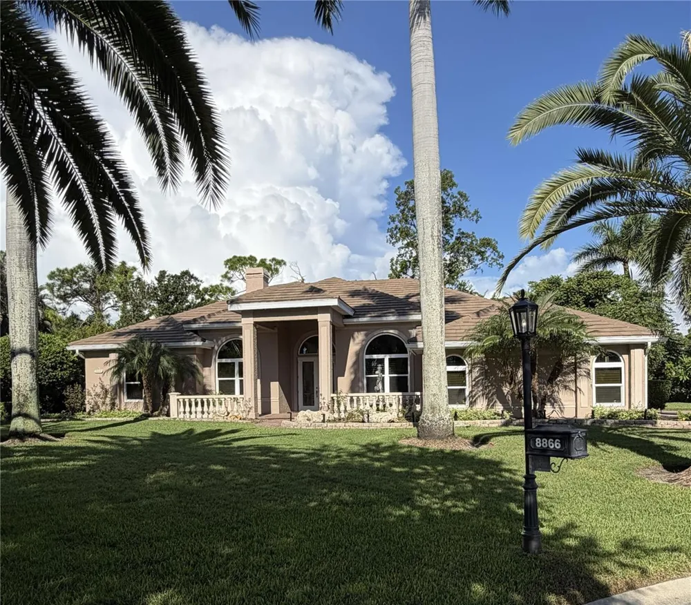 8866 BLOOMFIELD BOULEVARD Sarasota, FL 34238