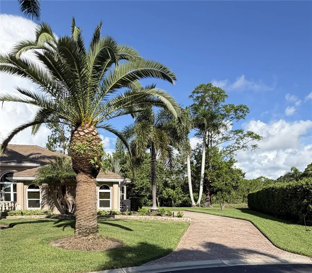 8866 BLOOMFIELD BOULEVARD Sarasota, FL 34238
