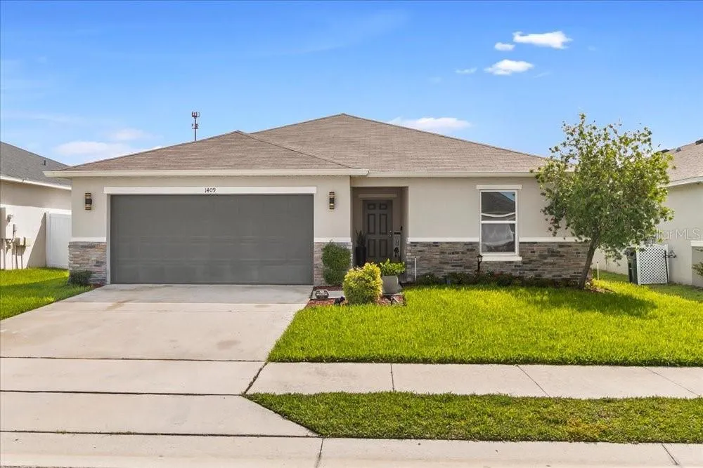 1409 MATTIE POINTE LANE Auburndale, FL 33823