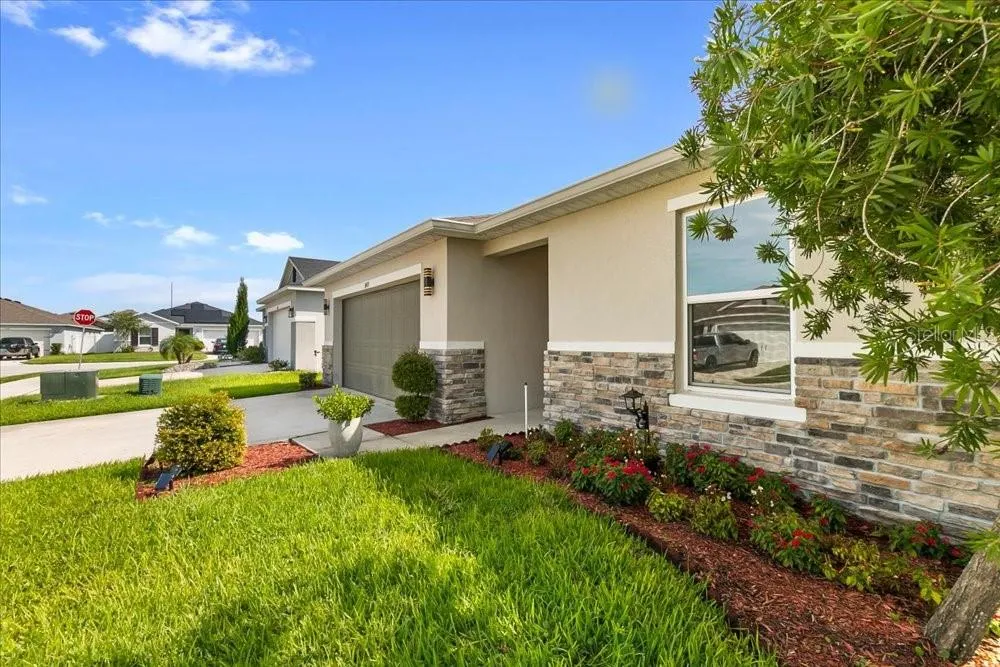 1409 MATTIE POINTE LANE Auburndale, FL 33823