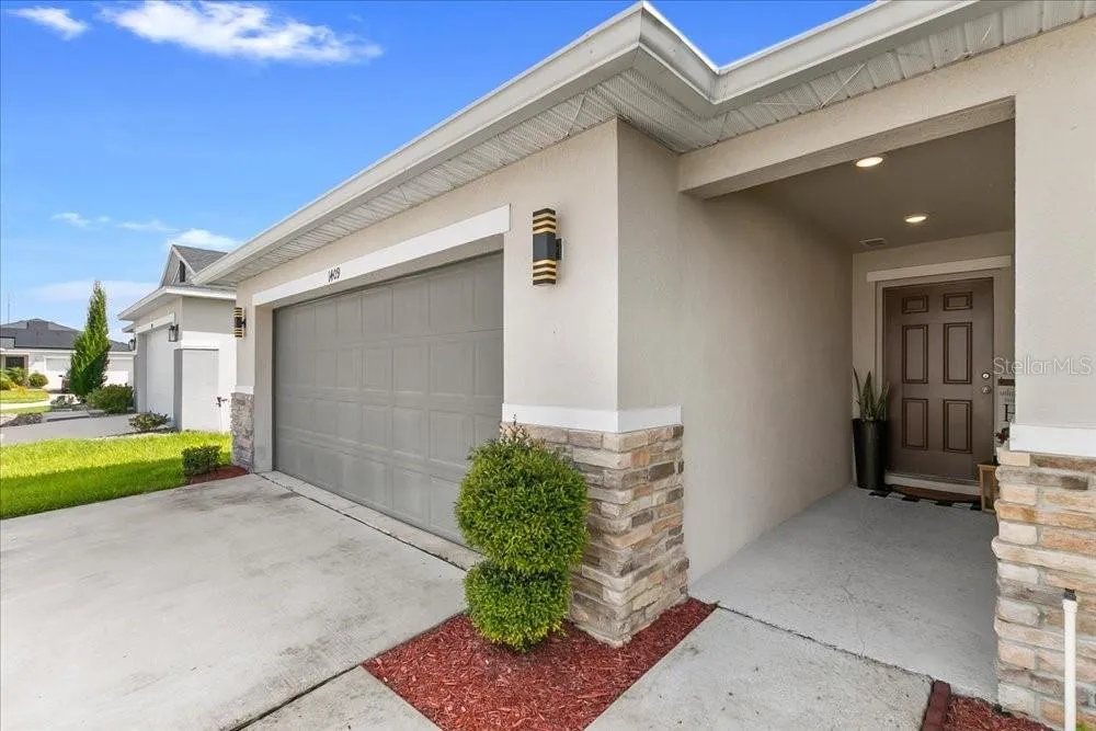 1409 MATTIE POINTE LANE Auburndale, FL 33823
