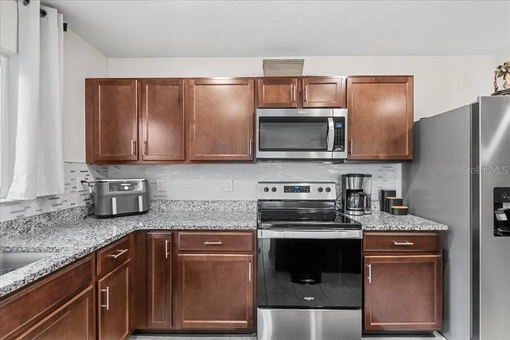 1409 MATTIE POINTE LANE Auburndale, FL 33823