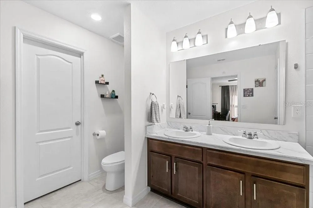 1409 MATTIE POINTE LANE Auburndale, FL 33823