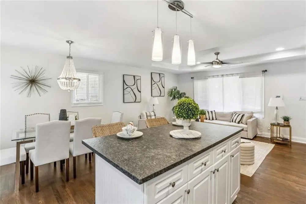 1888 La Mesa Decatur, GA 30032