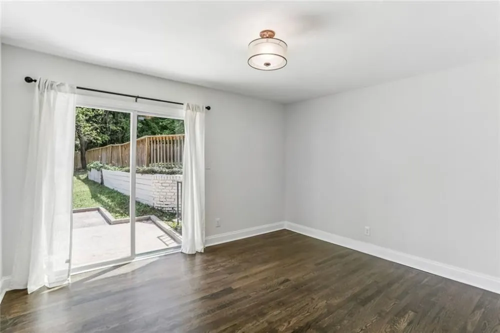 1888 La Mesa Decatur, GA 30032