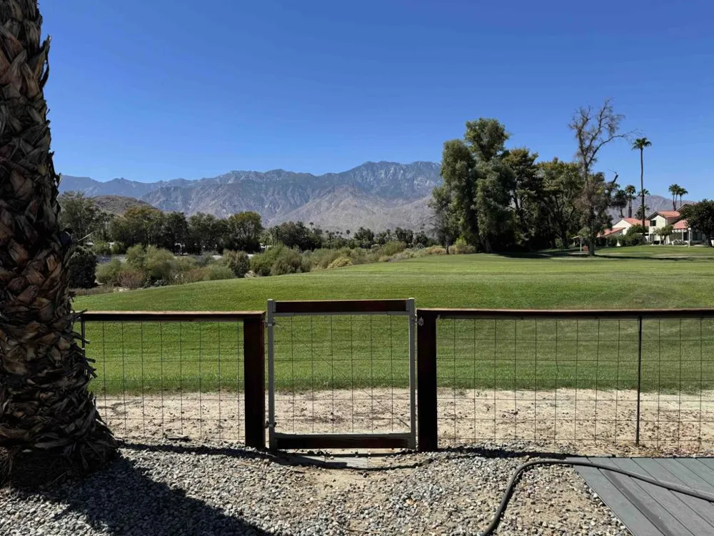 165 Vista De Oeste Palm Springs, CA 92264