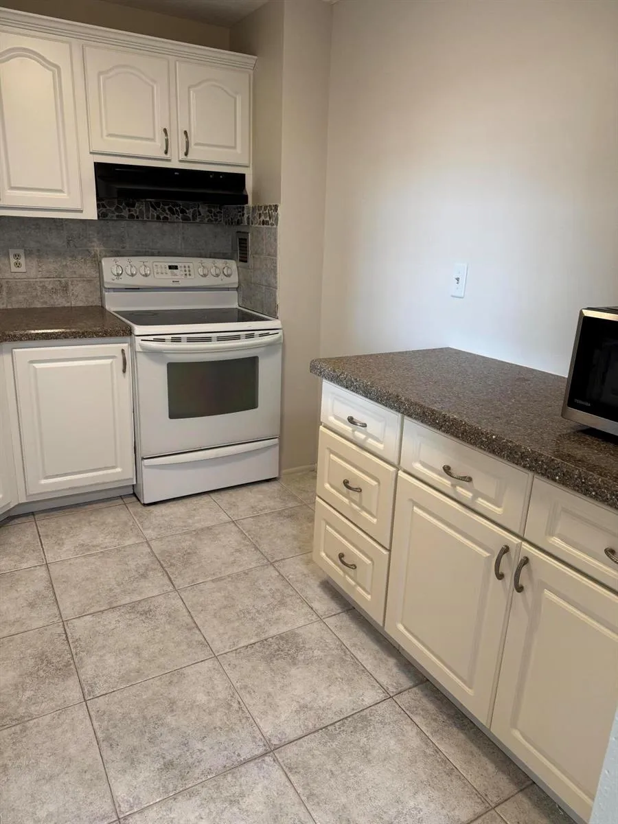 3015 Ocean Boulevard #17B Fort Lauderdale, FL 33308