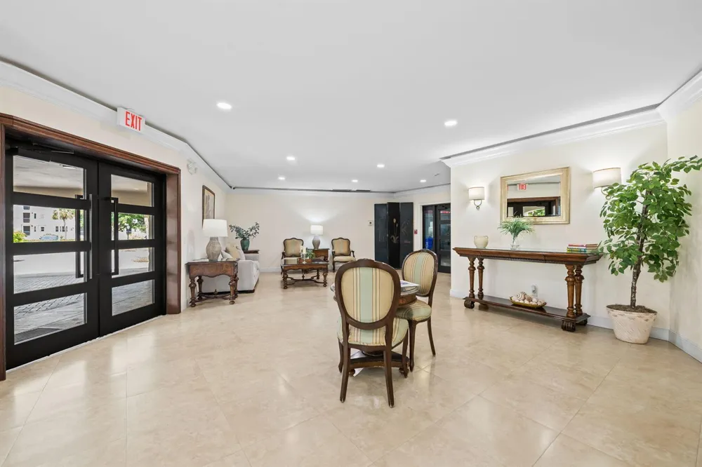 2871 OCEAN BOULEVARD #D210 Boca Raton, FL 33431