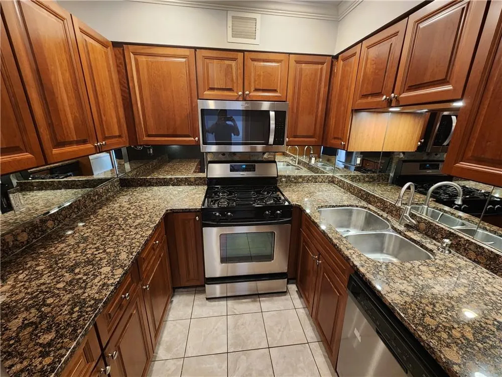 2479 Peachtree Road NE #901 Atlanta, GA 30305
