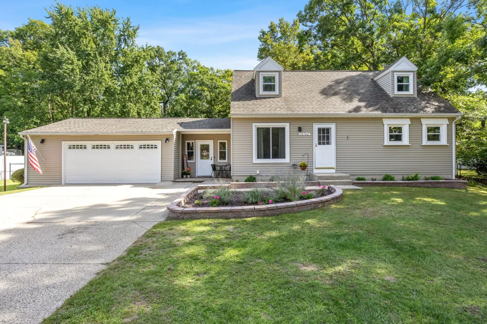 10702 Settlewood Drive SE Lowell, MI 49331
