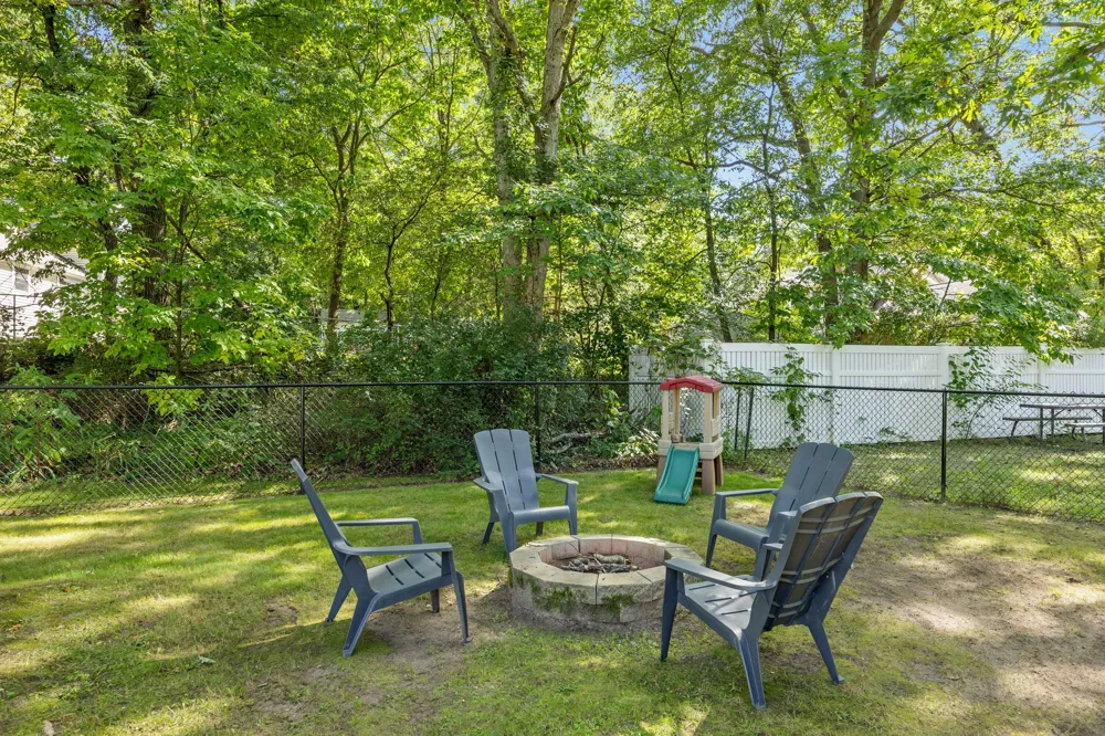 10702 Settlewood Drive SE Lowell, MI 49331